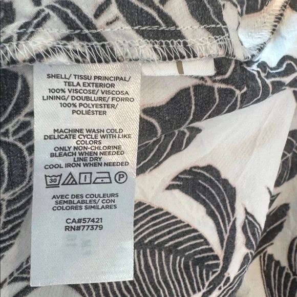 Ann Taylor Tropical Foliage Tiered Puff Sleeve Maxi Dress size 10 - Picture 10 of 10